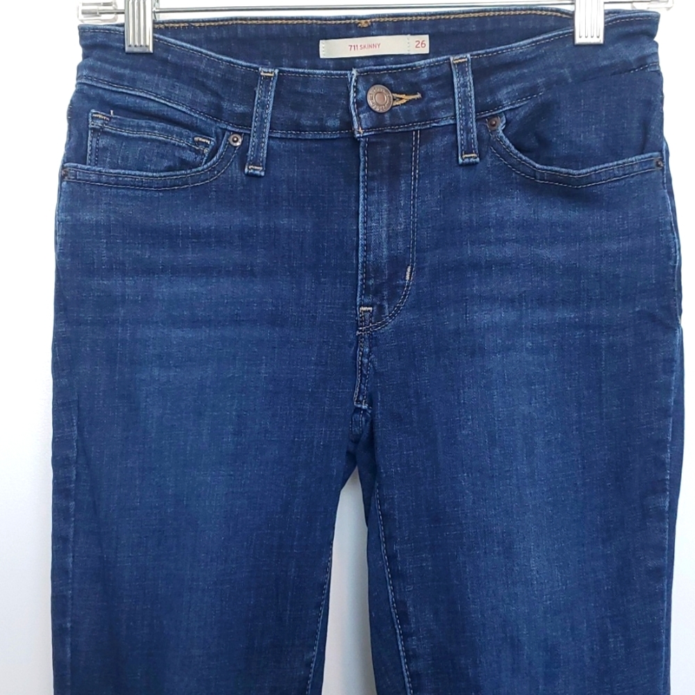 Levi sz 26 denim  skinny jeans